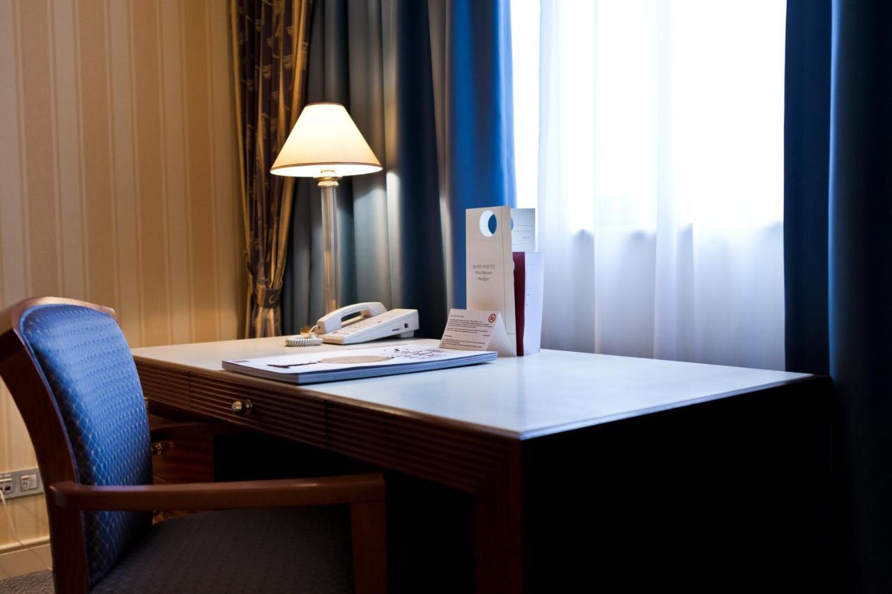 ル シャトレイン ホテル ブリュッセル エクステリア 写真